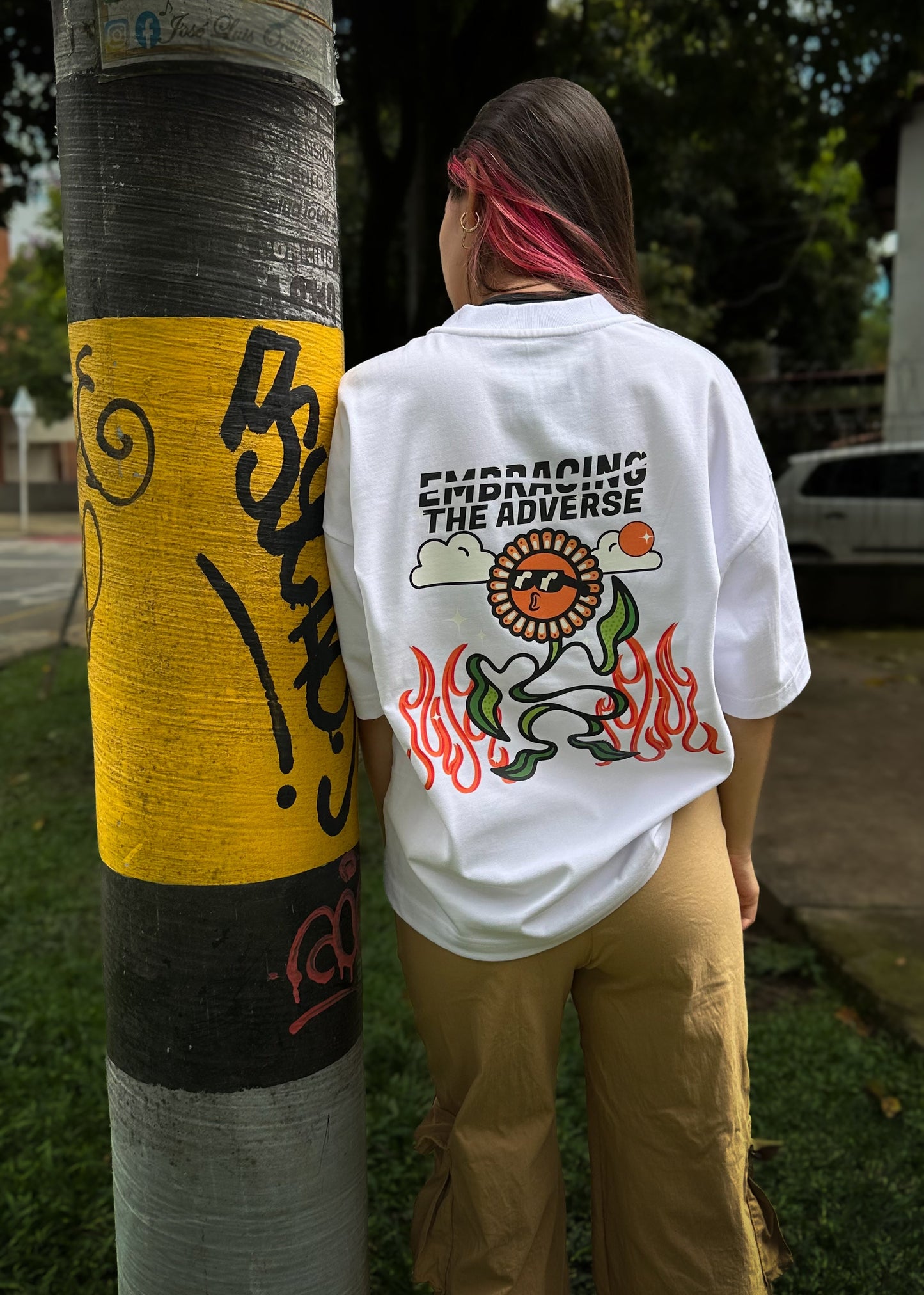Camiseta Embrasing the ADVERSE (BOXY FIT)