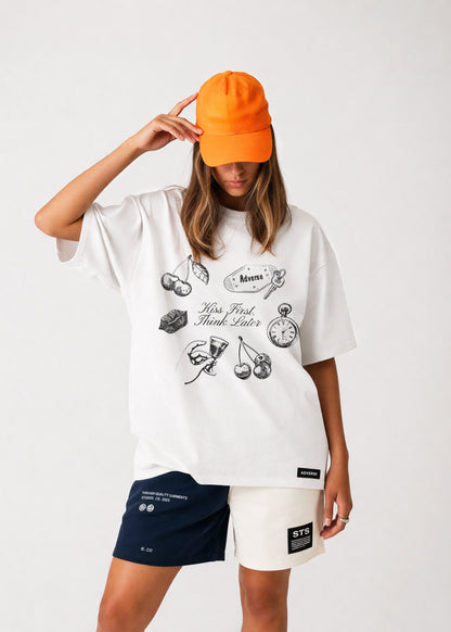 Camiseta Kiss First, Think Later