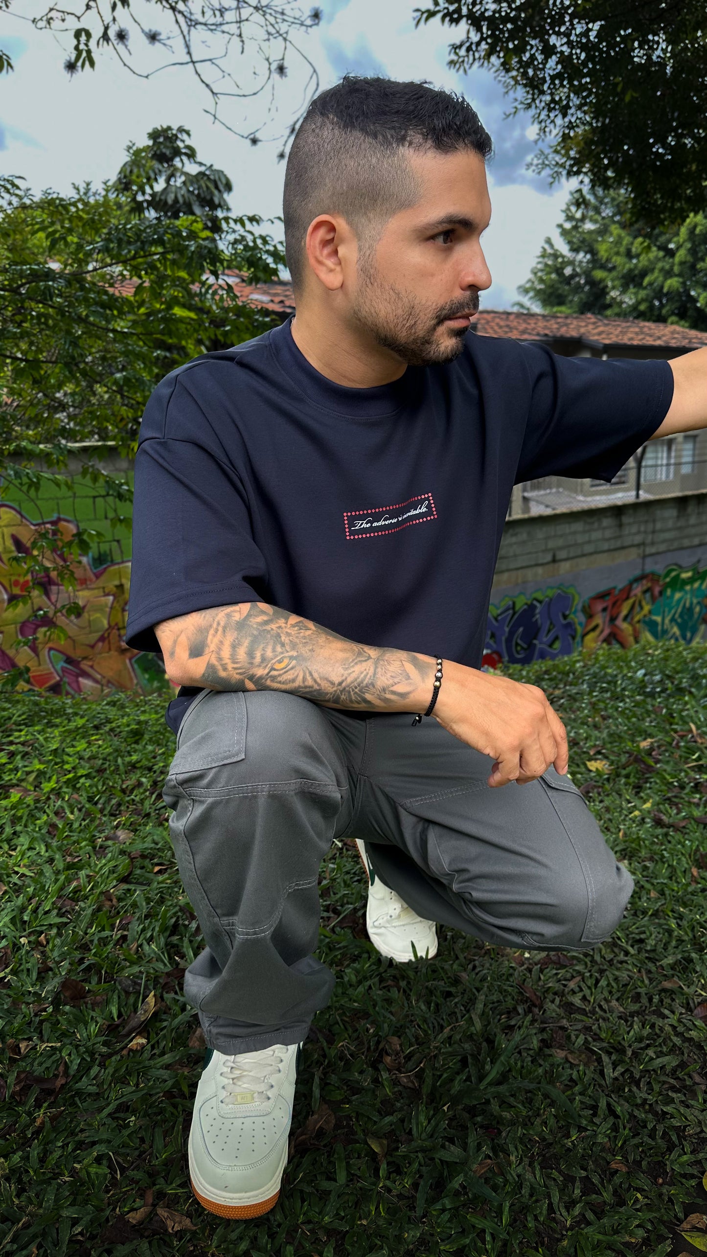 Camiseta Broke in Cash, Rich in Love