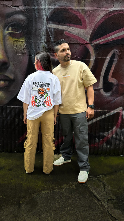 Camiseta Embrasing the ADVERSE (BOXY FIT)