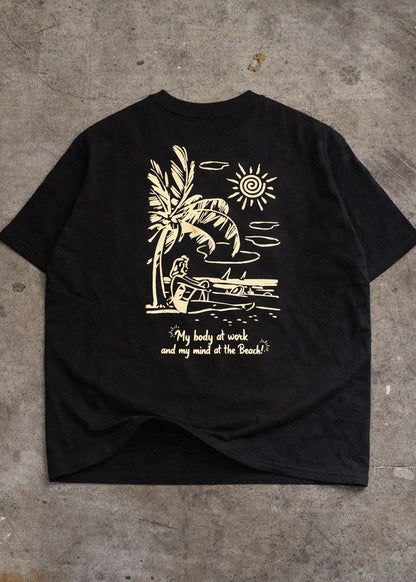 Camiseta My mind at the beach