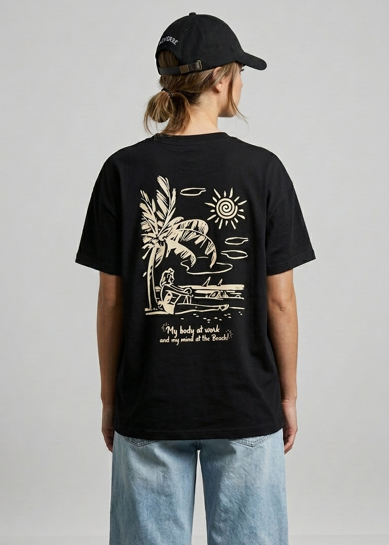 Camiseta My mind at the beach